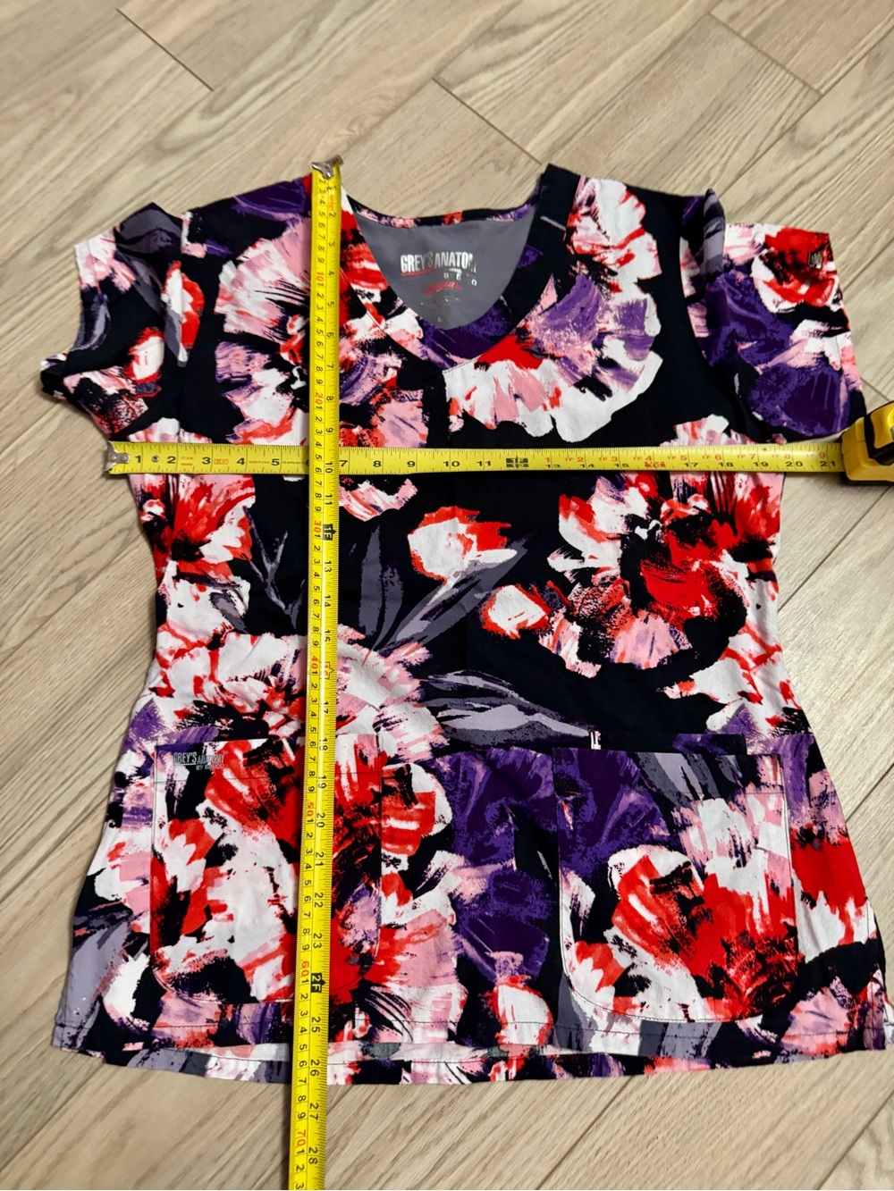 Grey’s Anatomy Floral scrub top - Red & Purple